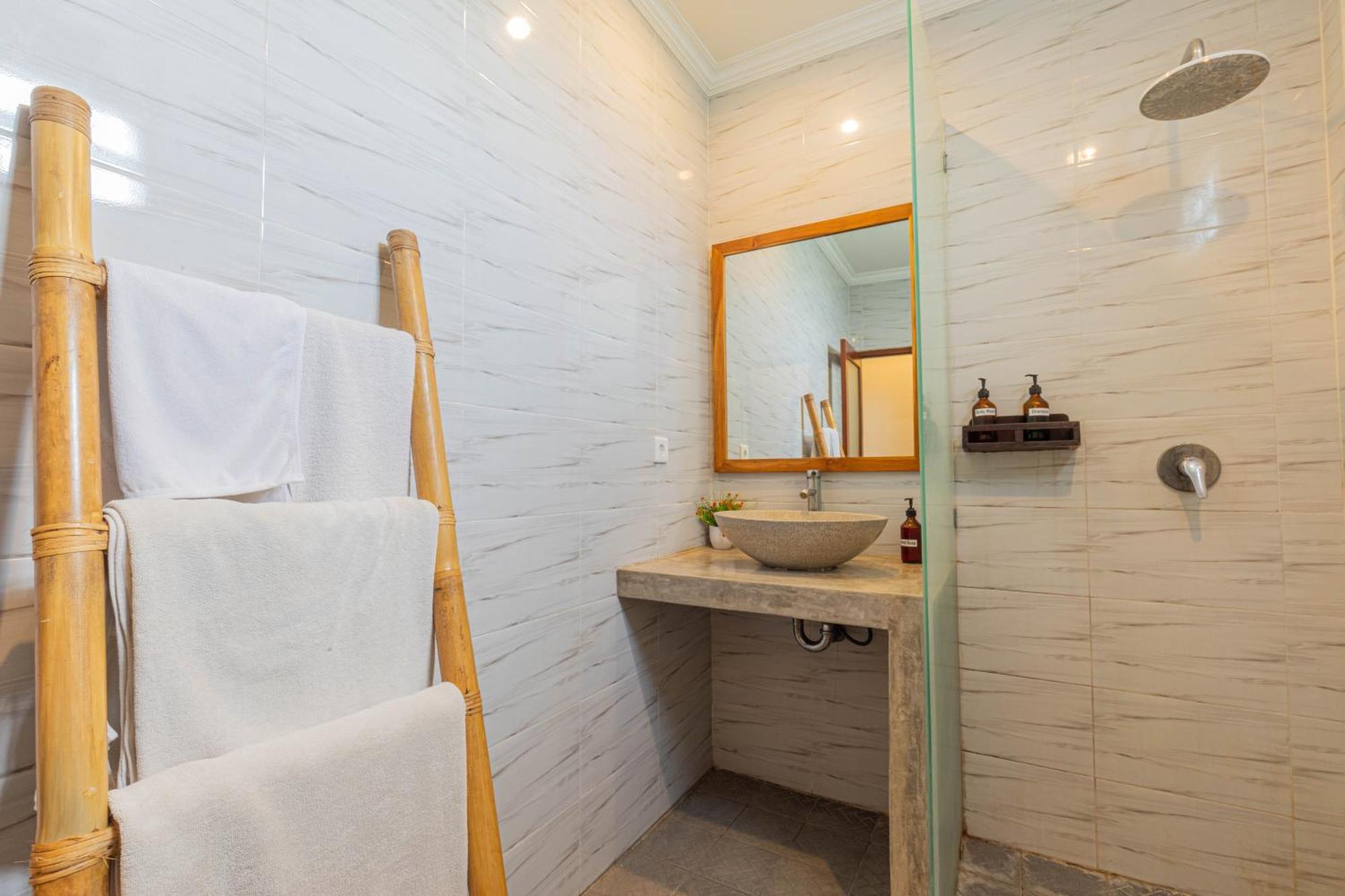 Frangipani House And Spa By Ecommerceloka ชังกู ภายนอก รูปภาพ